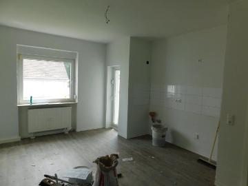Renovierte 2,5 Zimmer Wohnung mit Balkon