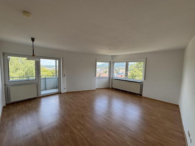 Renovierte 2 Zi. Whg. in AA Zochental mit EBK, Aufzug, TG