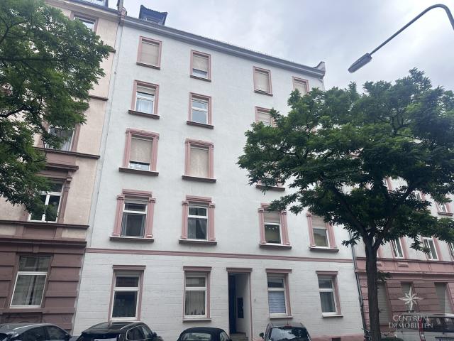 Renovierte 2 Zimmer Dachgeschosswohnung