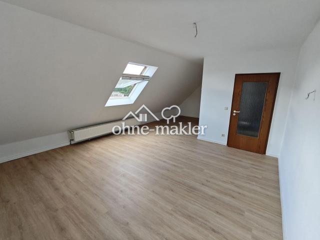 Renovierte 2 Zimmer DG Wohnung mit hochwertiger Einbauküche in zentraler Lage von Iserlohn