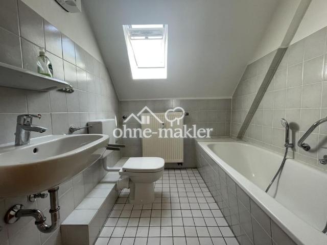 renovierte 2 Zimmer, frei ab sofort