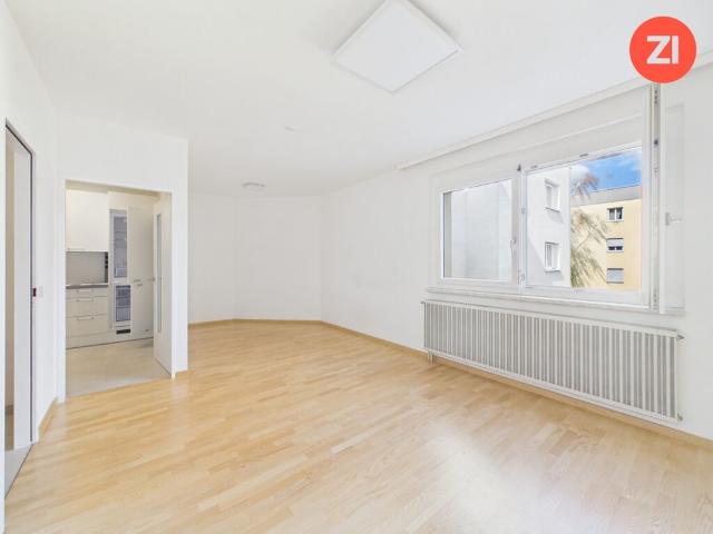Renovierte 2 Zimmer Wohnung am Froschberg mit Tiefgaragenparkplatz