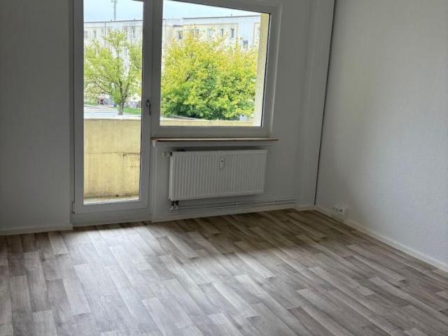 Renovierte 2 Zimmer Wohnung auf dem Kietz * ab sofort