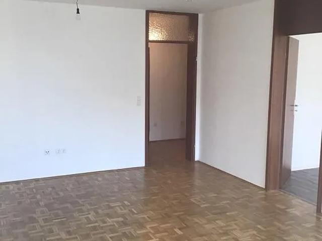 Renovierte 2 Zimmer Wohnung für Single perfekt