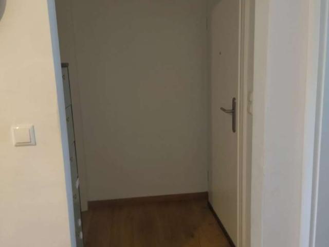 Renovierte 2 Zimmer Wohnung in Bergisch Gladbach