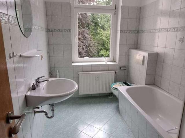 Renovierte 2 Zimmer Wohnung in familiärem Haus