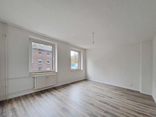 Renovierte 2 Zimmer Wohnung in ruhiger Gegend Duisburg Beeckerwerth!