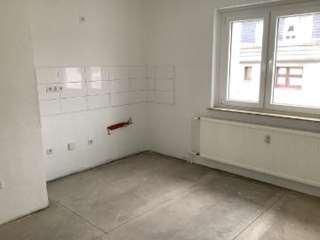 Renovierte 2 Zimmer Wohnung in Zentrumsnähe !