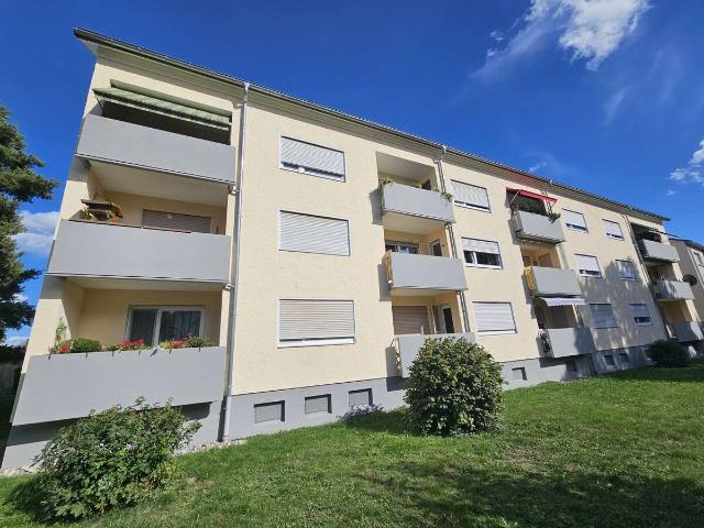 Renovierte 2 Zimmer Wohnung mit Balkon