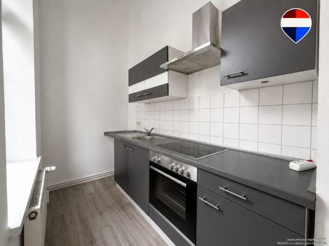 Renovierte 2 Zimmer Wohnung mit Balkon & EBK in Stadtfeld West