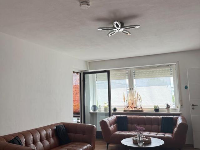Renovierte 2 Zimmer Wohnung mit Balkon in Aichach Oberbernbach
