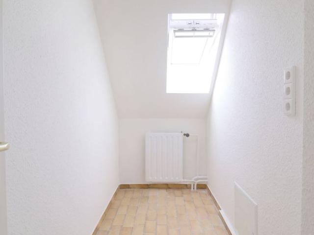 Renovierte 2 Zimmer Wohnung mit EBK und Balkon