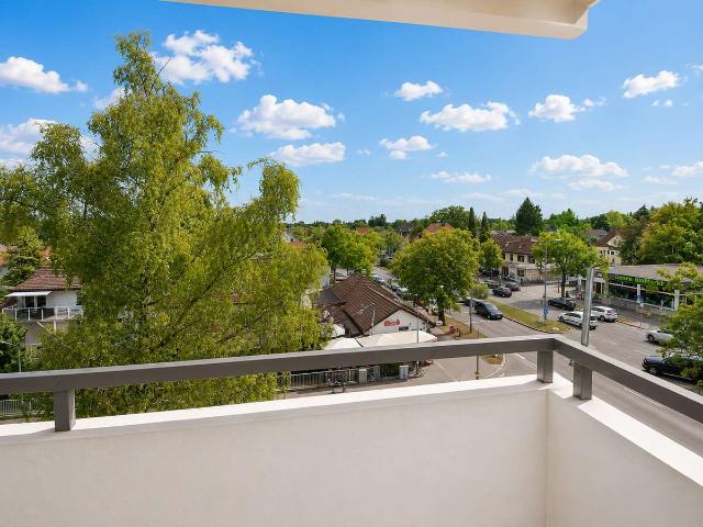 Renovierte 2 Zimmer Wohnung mit großem Balkon & Aufzug in München Trudering – sofort bezugsfrei