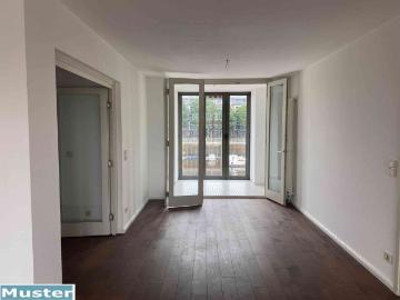 Renovierte 2 Zimmer Wohnung mit Loggia