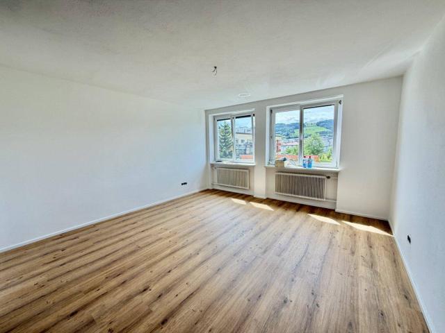 Renovierte 2 Zimmer Wohnung mit Stellplatz in ruhiger Grünlage von Eugendorf