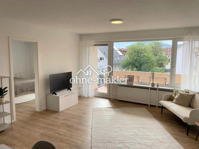 Renovierte 2 Zimmer Wohnung mit viel Raum, Balkon & TG Stellplatz, provisionsfrei