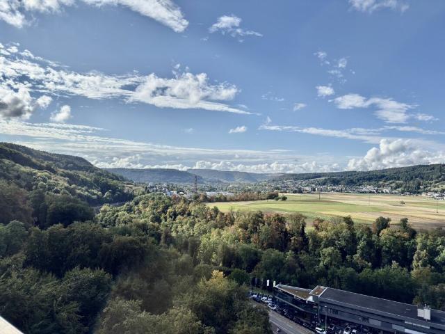 RENOVIERTE 2½ ZIMMER WOHNUNG MIT WEITBLICK
