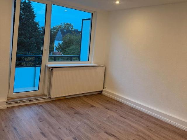 Renovierte 2 Zimmerwohnung mit Balkon in 28197 Woltmershausen