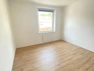 RENOVIERTE 2 ZIMMERWOHNUNG NÄHE HAUPTBAHNHOF 4.OG kein Lift