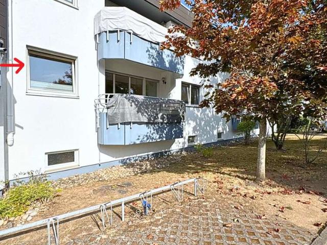 Renovierte 2 ZKB mit EBK, Balkon + Tiefgarage, Spitzenlage am Rotenbühl