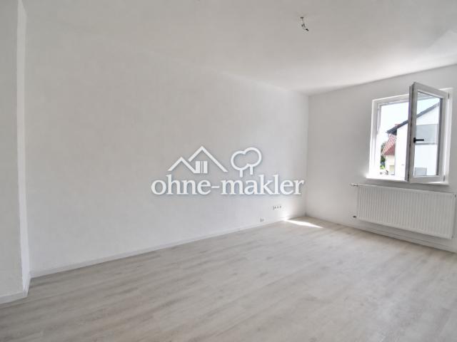 Renovierte 2 ZKB Wohnung mit Stellplatz in Lingenfeld