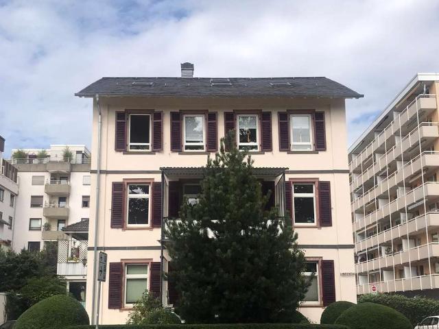 Renovierte 3Zi Altbauwohnung in 1A Lage von Bad Soden