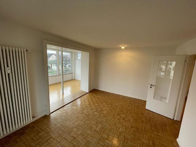 Renovierte 3.5 Zimmerwohnung im 1. OG in Allschwil zu vermieten