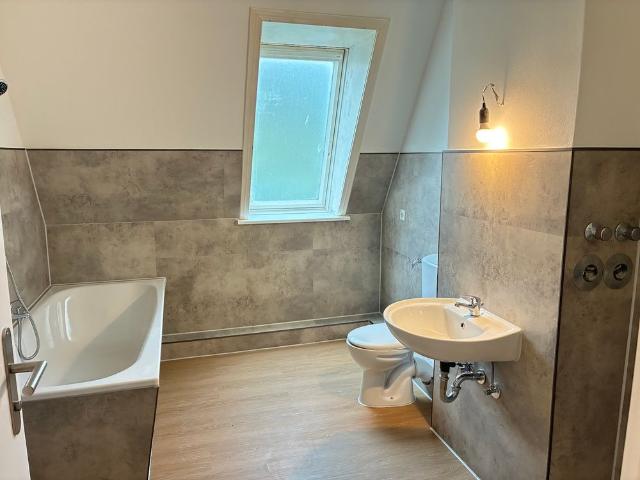 Renovierte 3,5 Zimmer Dachgeschosswohnung in Dietrichsdorf