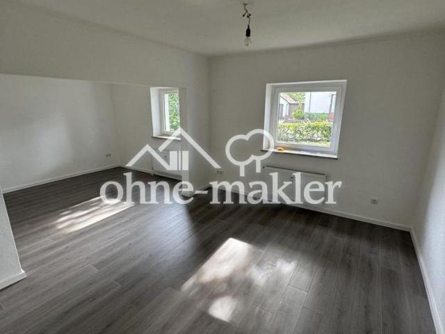 Renovierte 3,5 Zimmer EG Wohnung mit Garten