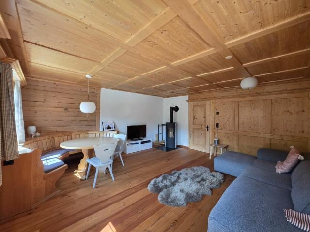 Renovierte 3.5 Zimmer Wohnung ZUR DAUERMIETE