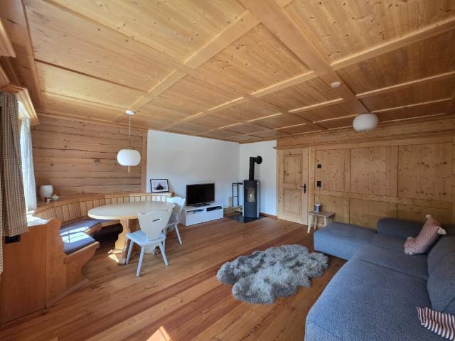 Renovierte 3.5 Zimmer Wohnung ZUR DAUERMIETE