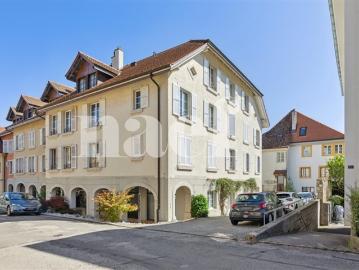 Renovierte 3,5 Zimmer Wohnung im Herzen des Dorfes Cormondrèche