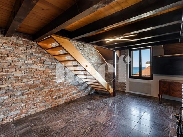 Renovierte 3,5 Zimmer Wohnung mit atemberaubendem Seeblick