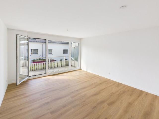 Renovierte 3.5 Zimmer Wohnung mit Balkon und schöner Aussicht