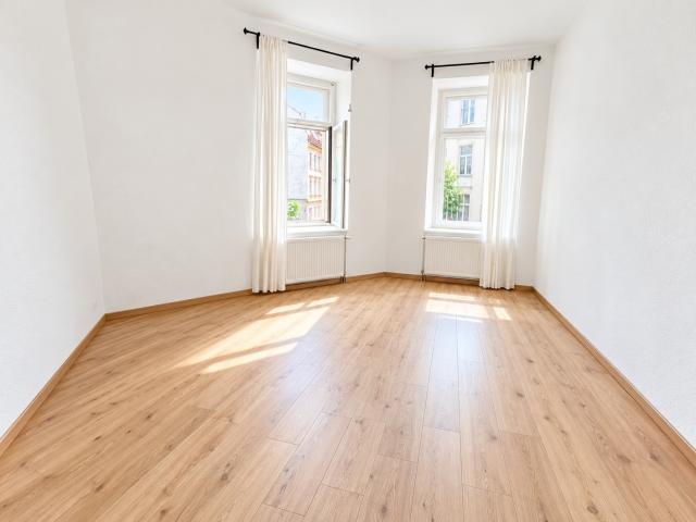 Renovierte 3 Raum Wohnung in Leipzig – Zweinaundorfer Straße im 1.OG