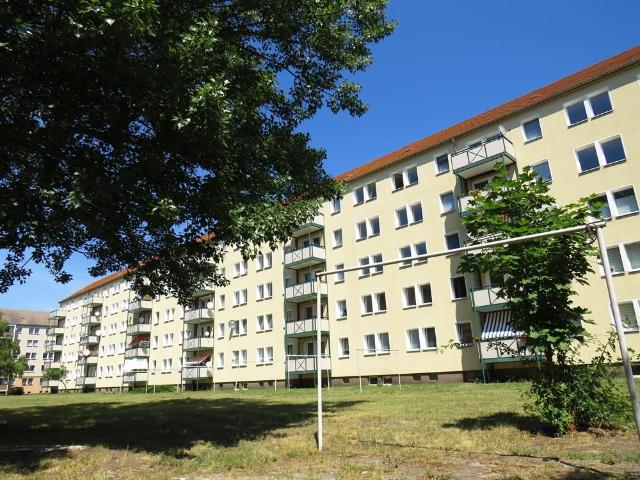 Renovierte 3 Raum Wohnung in zentraler Lage!
