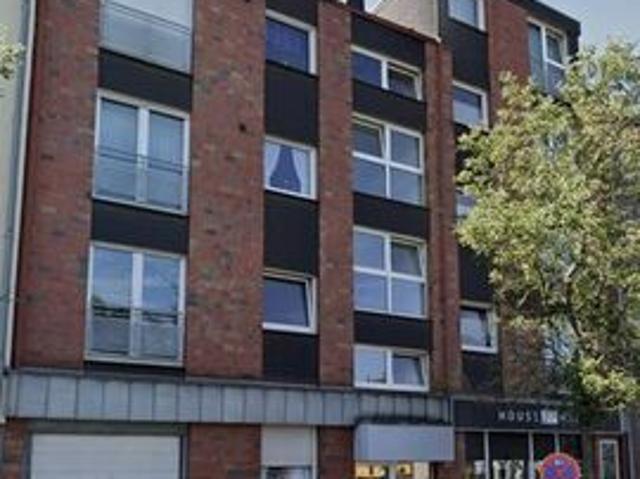 Renovierte 3 Zimer Wohnung mit Aufzug, Garage, Balkonkraftwerk, Video Sprechanlage insgesamt: 1.140 warm
