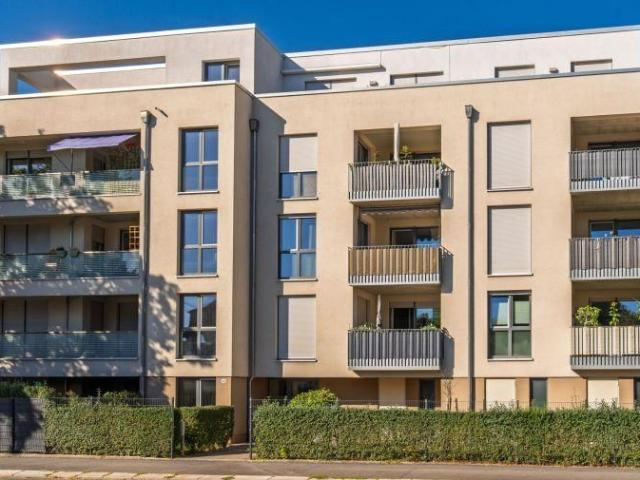 Renovierte 3 Zimmmer Wohnung mit Terrasse und Gartenanteil in Dresden Gruna