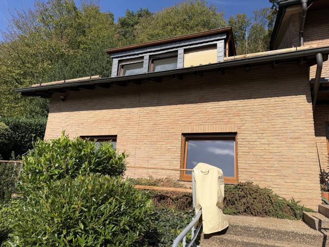 Renovierte 3 Zimmer Maisonettewohnung in idyllischer Lage von Windeck Altwindeck!