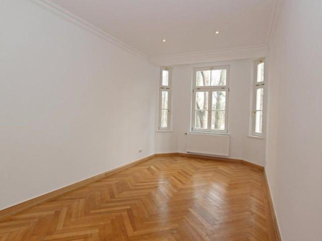 Renovierte 3 Zimmer Altbauwohnung nähe Belvedere auch als WG geeignet!