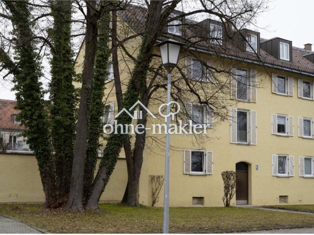 Renovierte 3 Zimmer Dachgeschosswohnung WG geeignet