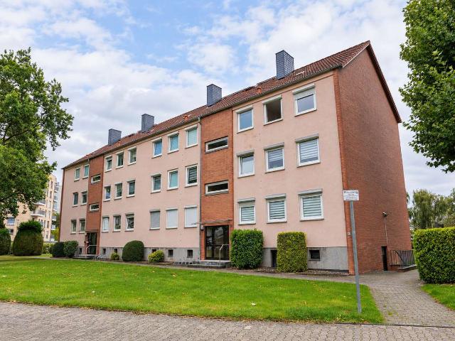 Renovierte 3 Zimmer Eigentumswohnung mit Loggia nahe Salzgittersee in Lebenstedt zu verkaufen