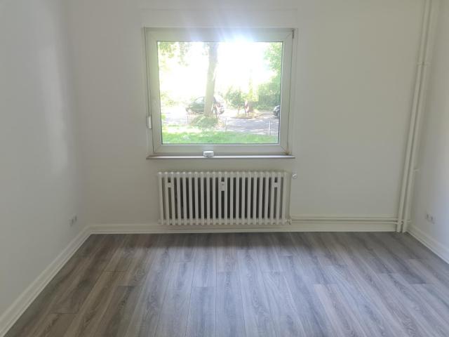Renovierte 3 Zimmer Erdgeschosswohnung zu vermieten 300 € Wunschgutschein* inklusive!