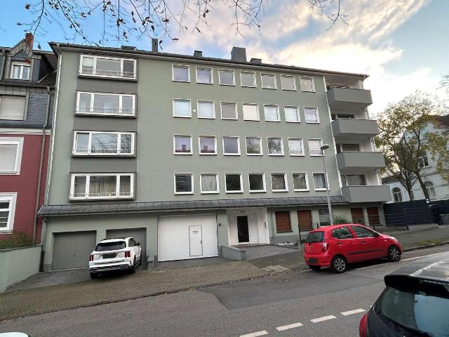 Renovierte 3 Zimmer Stadtwohnung mit Balkon in Mülheim