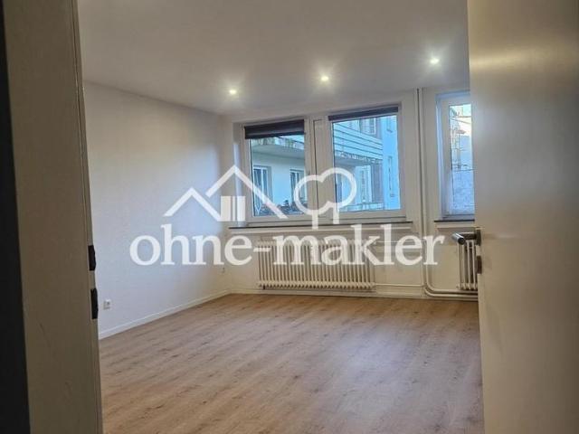 Renovierte 3 Zimmer Wohnung, 90 m², Tageslichtbad und Gäste WC