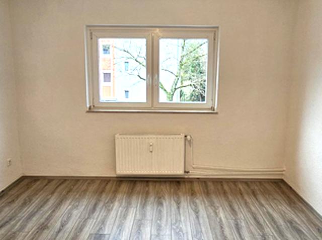 Renovierte 3 Zimmer Wohnung, frei ab sofort!