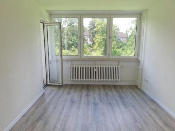 Renovierte 3 Zimmer Wohnung im 1.Obergeschoss zu vermieten!*Mit Balkon