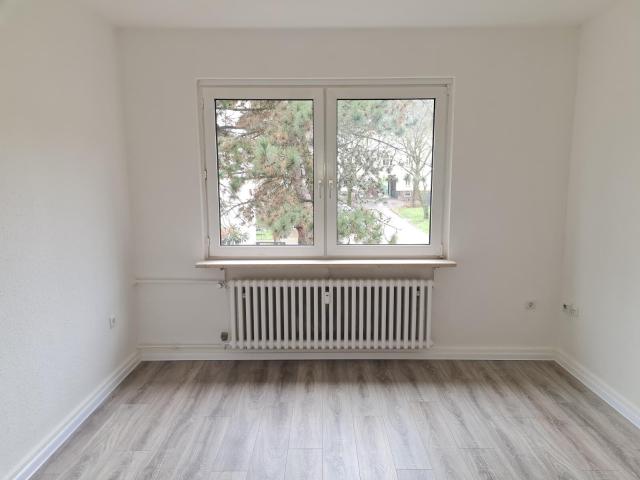 Renovierte 3 Zimmer Wohnung im 1.Obergeschoss zu vermieten!