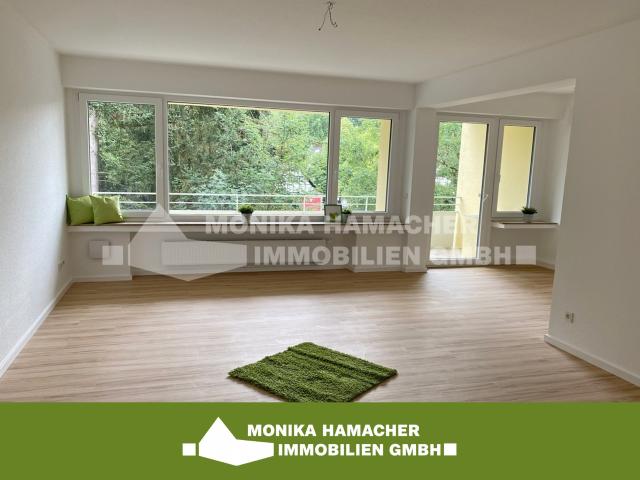 Renovierte 3 Zimmer Wohnung im Herzen von Bergisch Gladbach