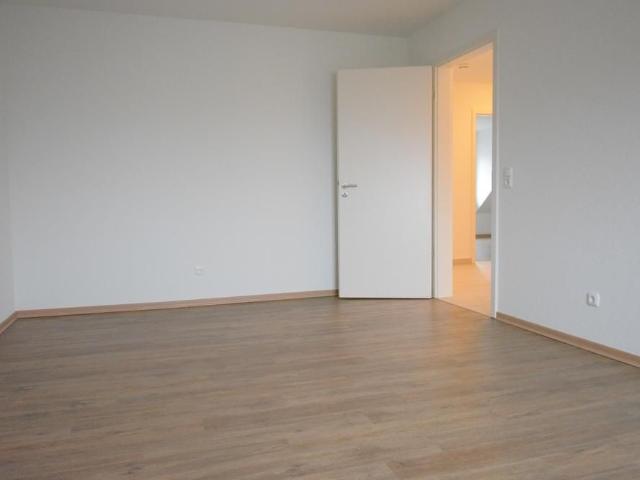 Renovierte 3 Zimmer Wohnung in zentraler Lage von Heide zu vermieten